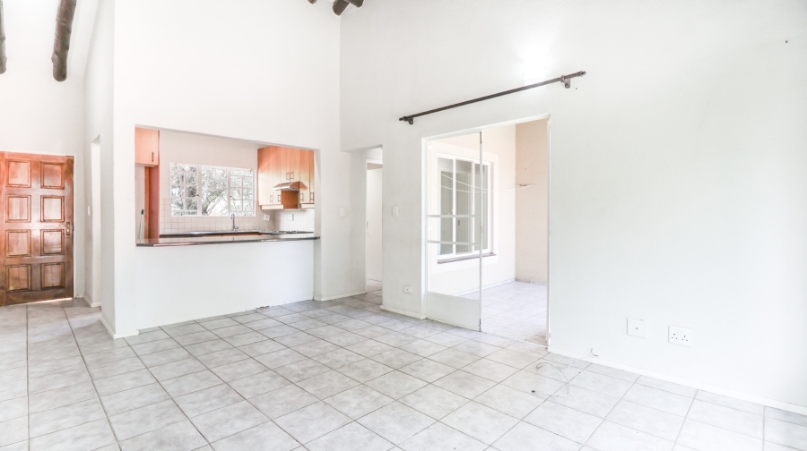 2 Bedroom Property for Sale in Lonehill Gauteng