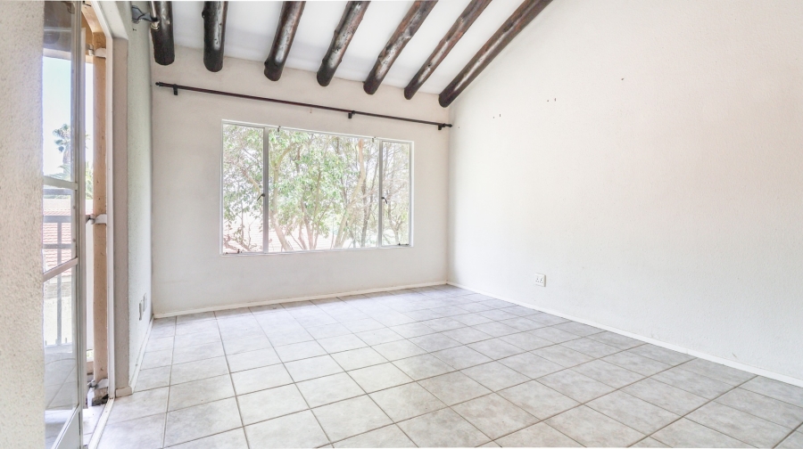 2 Bedroom Property for Sale in Lonehill Gauteng