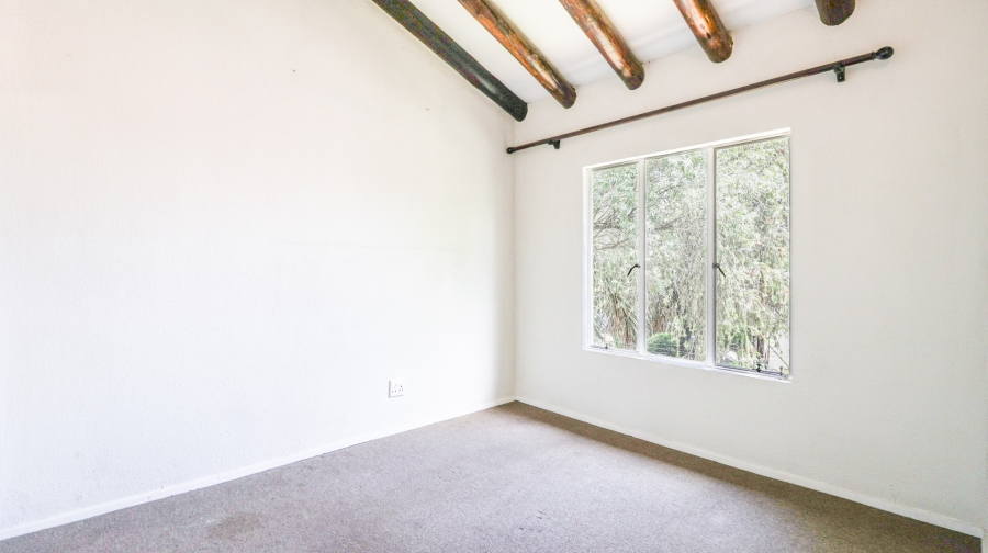 2 Bedroom Property for Sale in Lonehill Gauteng