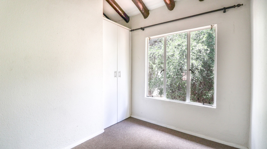 2 Bedroom Property for Sale in Lonehill Gauteng