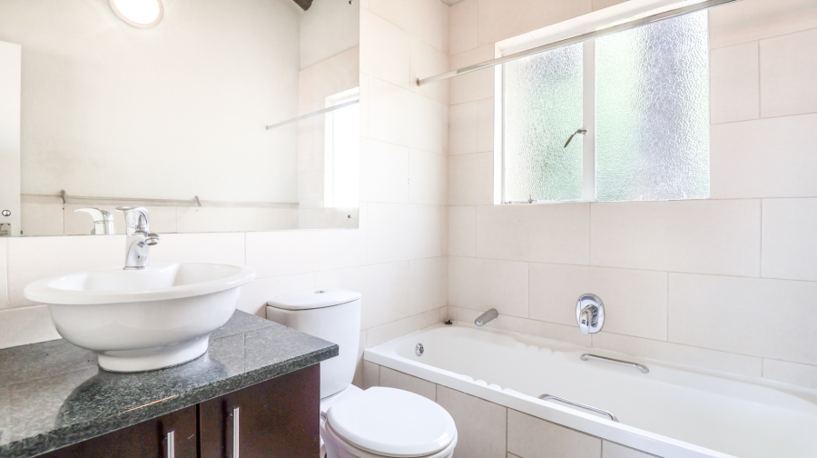 2 Bedroom Property for Sale in Lonehill Gauteng