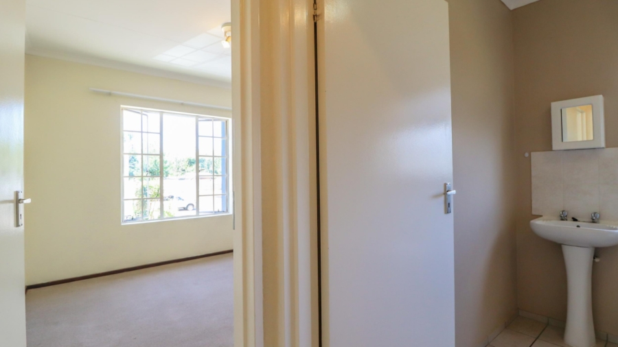 2 Bedroom Property for Sale in Brentwood Gauteng
