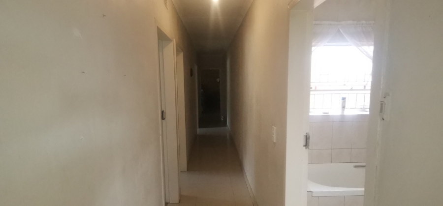 4 Bedroom Property for Sale in Dalpark Proper Gauteng