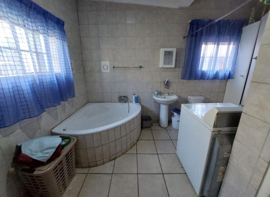 5 Bedroom Property for Sale in Brenthurst Gauteng