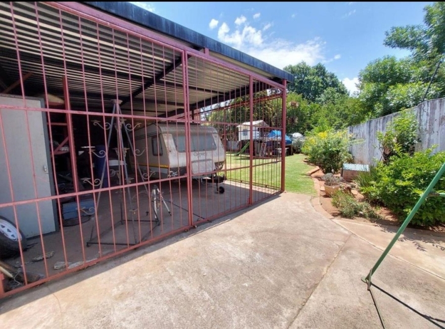 5 Bedroom Property for Sale in Brenthurst Gauteng