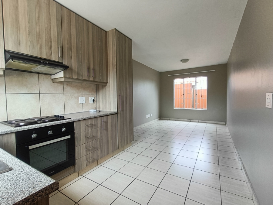 To Let 2 Bedroom Property for Rent in Turf Club Gauteng