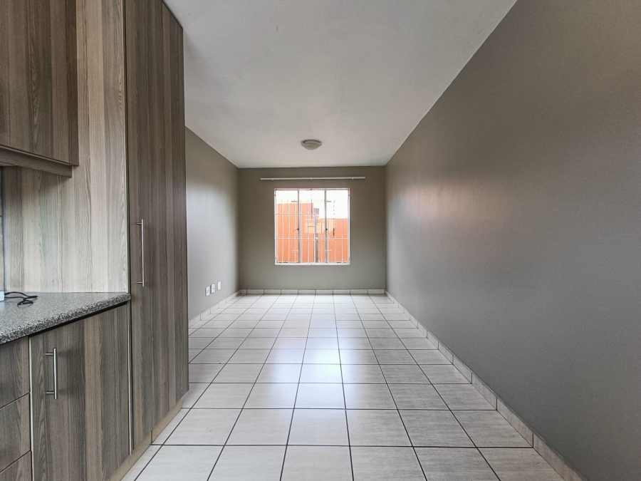 To Let 2 Bedroom Property for Rent in Turf Club Gauteng