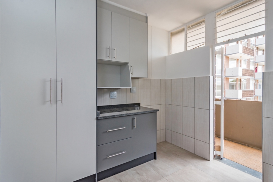 To Let 2 Bedroom Property for Rent in Honeyhills Gauteng