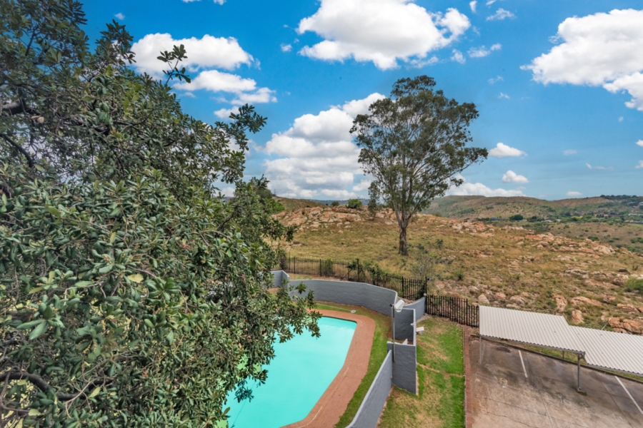 To Let 2 Bedroom Property for Rent in Honeyhills Gauteng