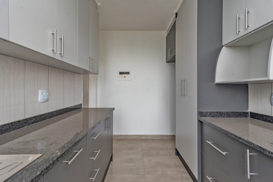 To Let 2 Bedroom Property for Rent in Honeyhills Gauteng