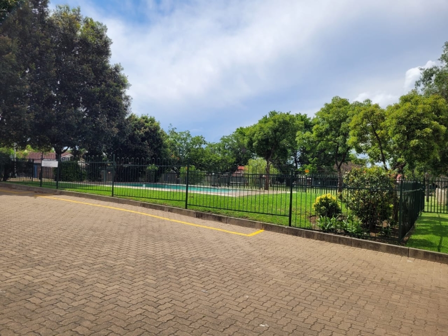 3 Bedroom Property for Sale in Queenswood Gauteng