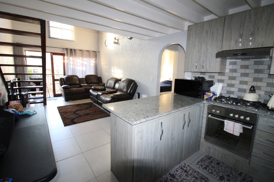 To Let 1 Bedroom Property for Rent in Lonehill Gauteng