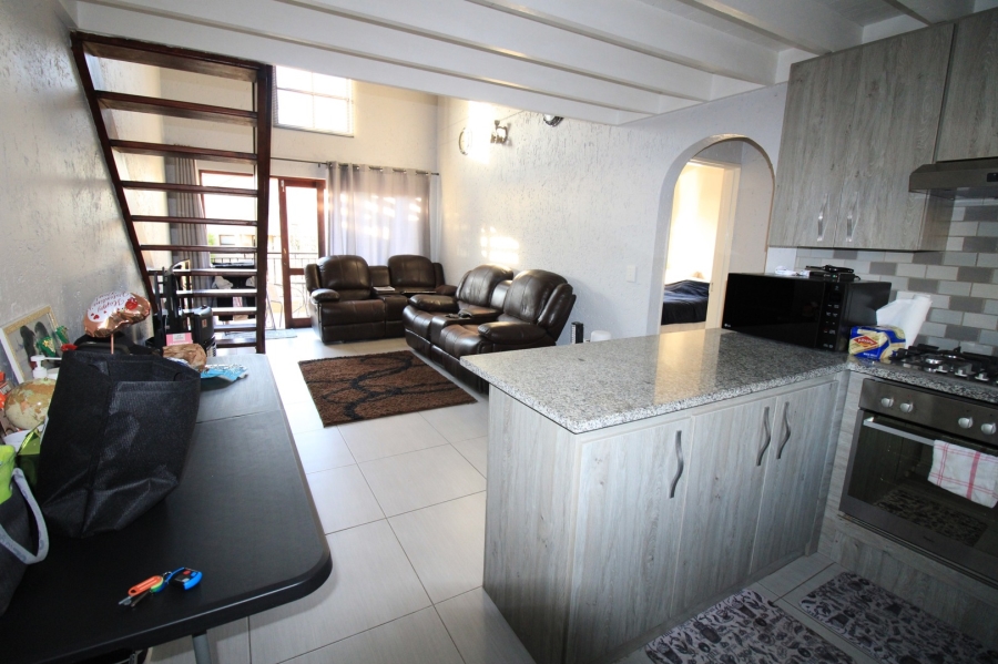To Let 1 Bedroom Property for Rent in Lonehill Gauteng