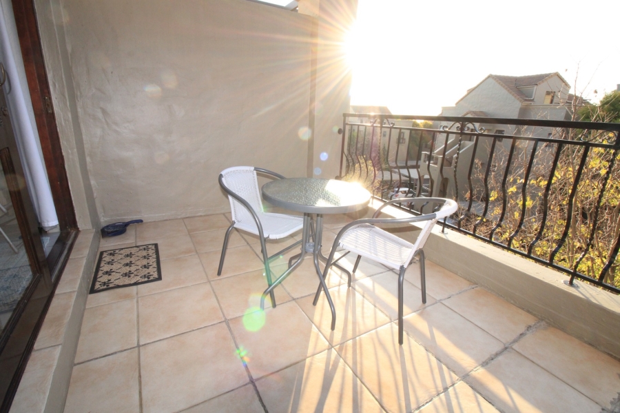 To Let 1 Bedroom Property for Rent in Lonehill Gauteng