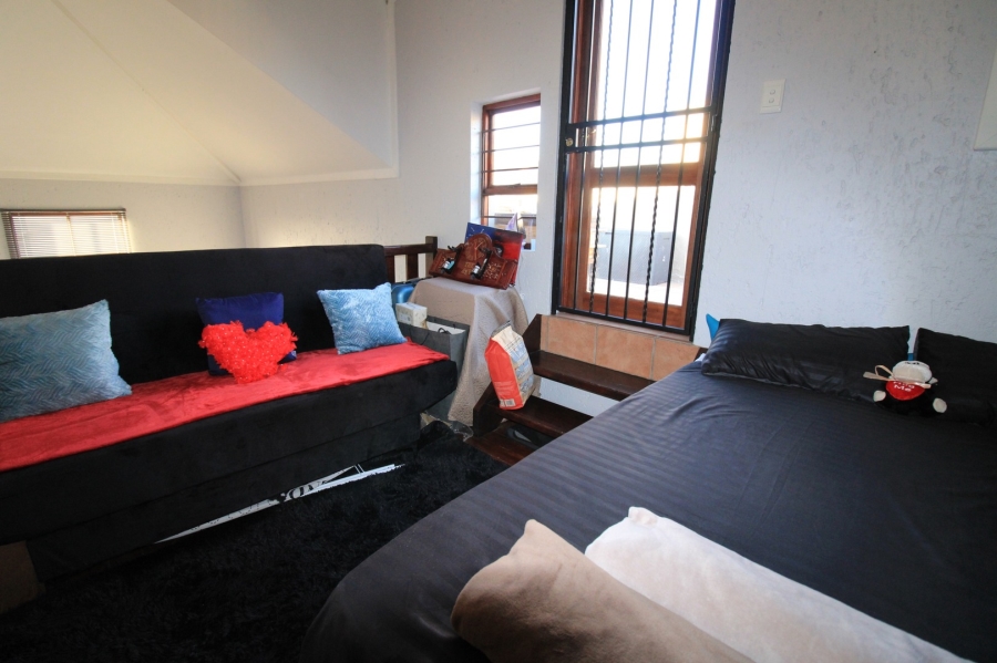 To Let 1 Bedroom Property for Rent in Lonehill Gauteng