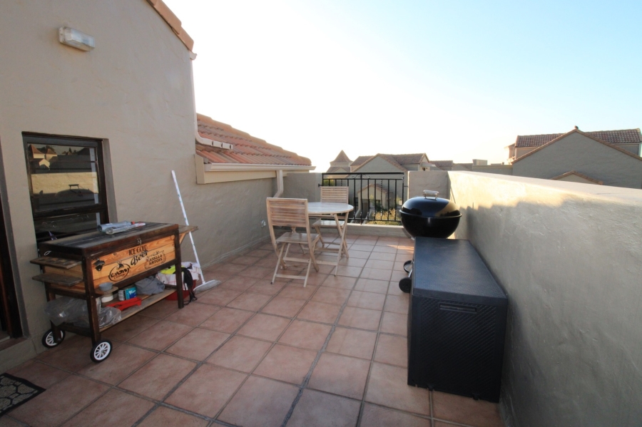 To Let 1 Bedroom Property for Rent in Lonehill Gauteng