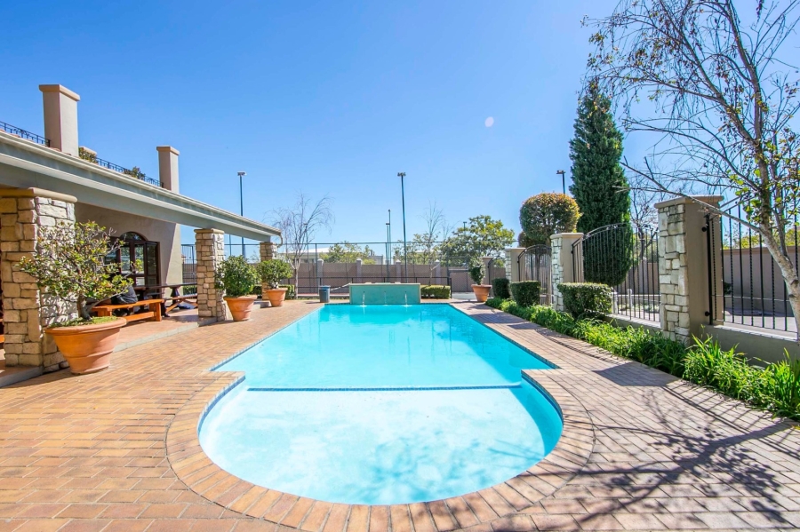 To Let 1 Bedroom Property for Rent in Lonehill Gauteng