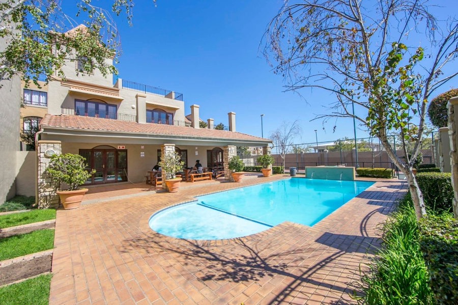 To Let 1 Bedroom Property for Rent in Lonehill Gauteng