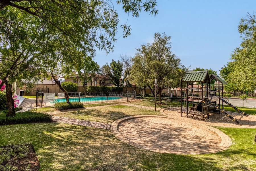 2 Bedroom Property for Sale in Dainfern Gauteng