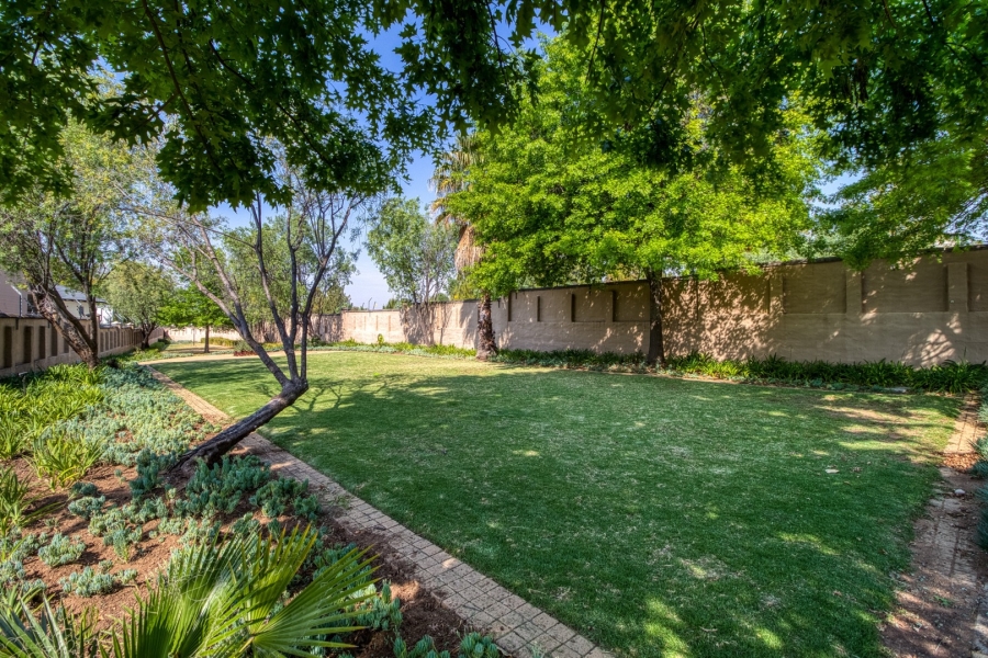 2 Bedroom Property for Sale in Dainfern Gauteng