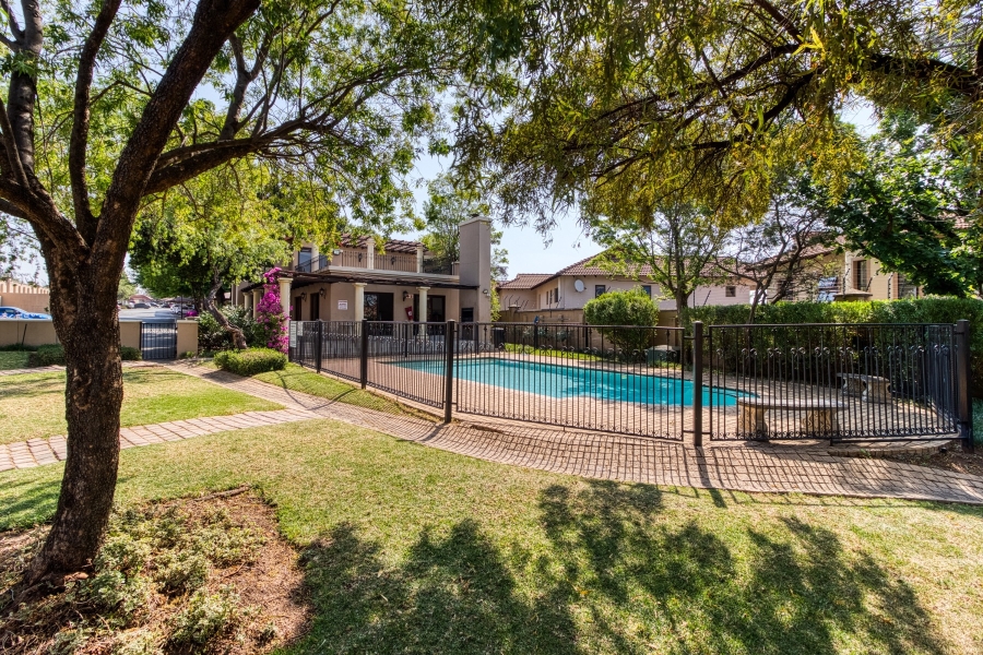 2 Bedroom Property for Sale in Dainfern Gauteng