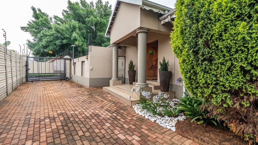 3 Bedroom Property for Sale in Farrarmere Gauteng