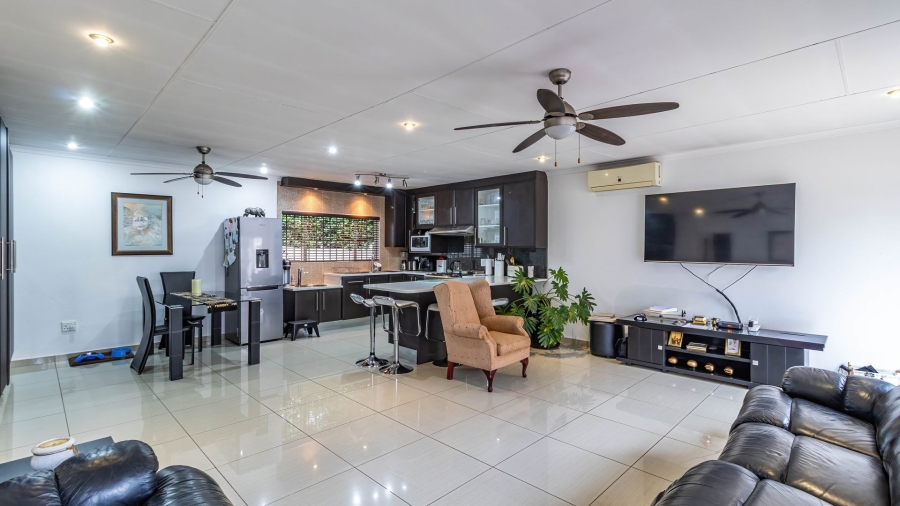 3 Bedroom Property for Sale in Farrarmere Gauteng