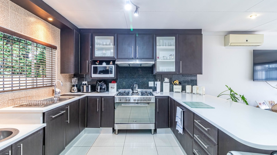 3 Bedroom Property for Sale in Farrarmere Gauteng