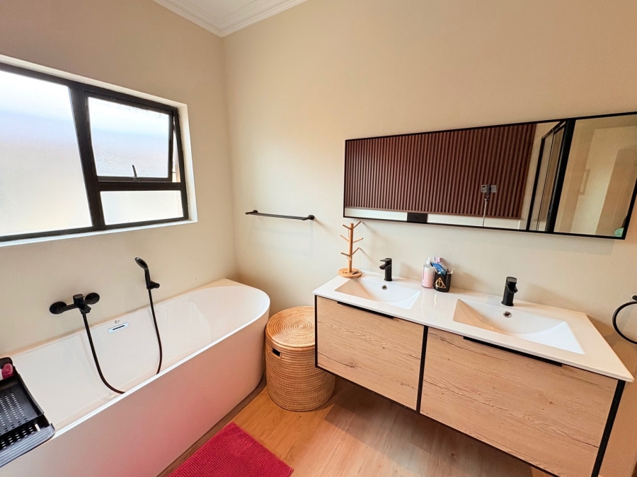 3 Bedroom Property for Sale in Libradene Gauteng