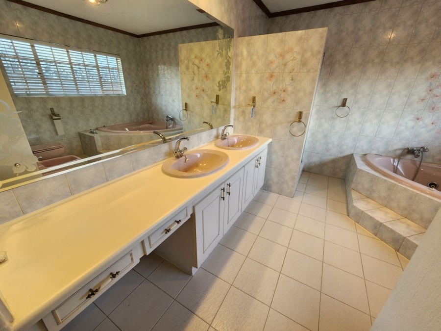 4 Bedroom Property for Sale in Bartlett Gauteng