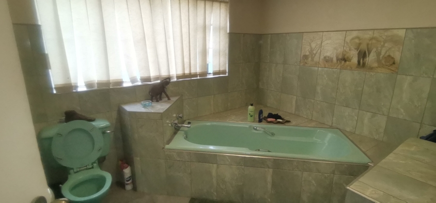 4 Bedroom Property for Sale in New State Areas Gauteng