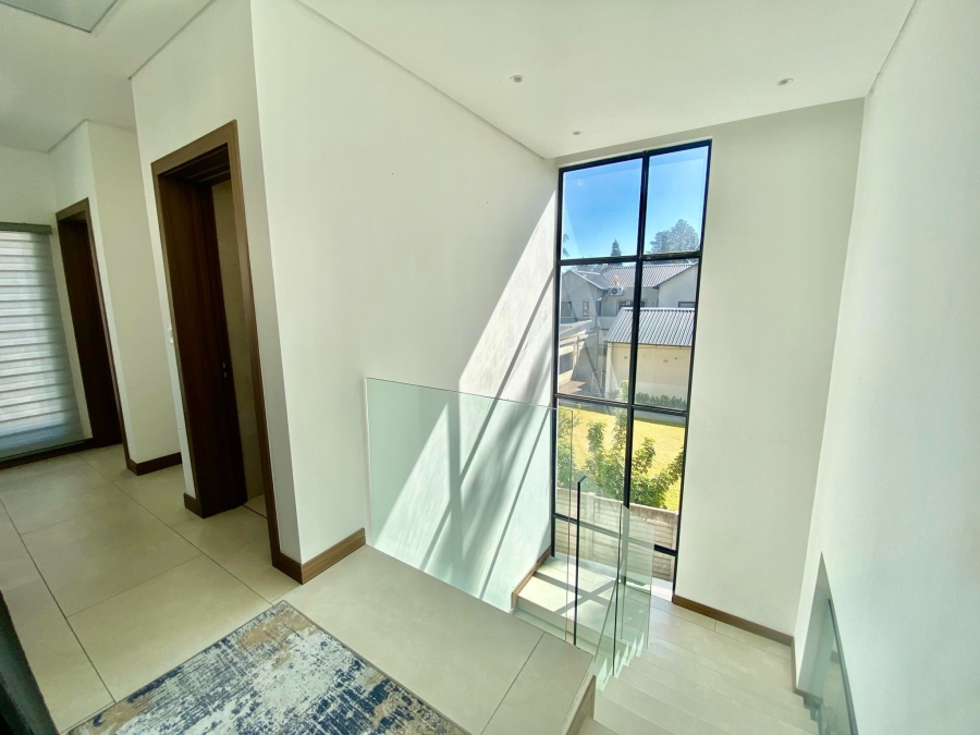 To Let 3 Bedroom Property for Rent in Sandown Gauteng