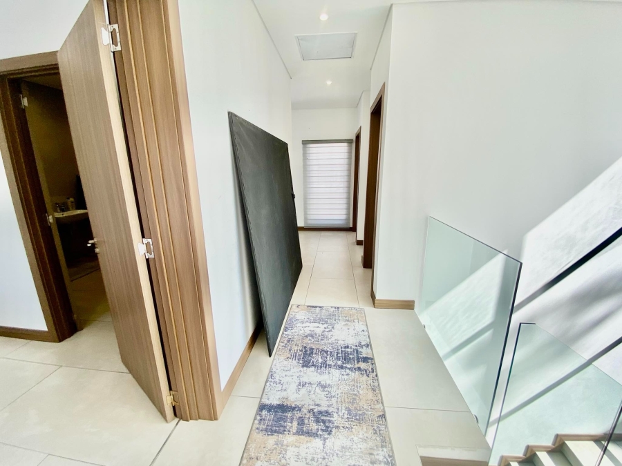 To Let 3 Bedroom Property for Rent in Sandown Gauteng