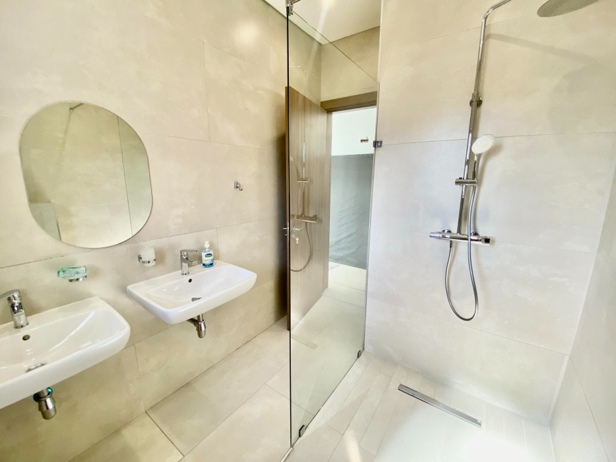 To Let 3 Bedroom Property for Rent in Sandown Gauteng