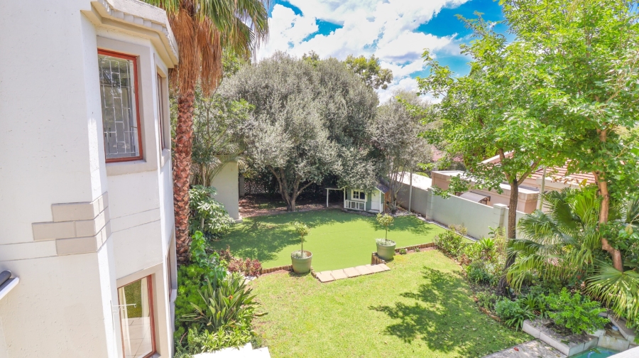 5 Bedroom Property for Sale in Dainfern Golf Estate Gauteng