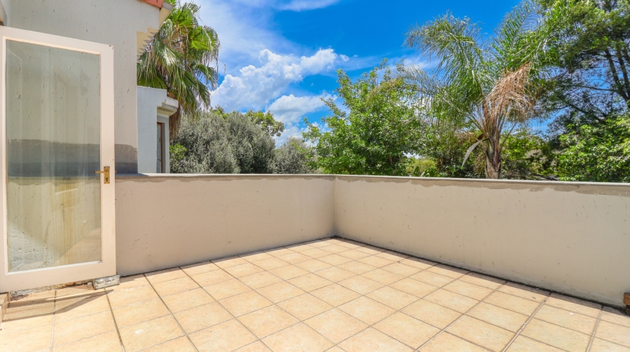 5 Bedroom Property for Sale in Dainfern Golf Estate Gauteng