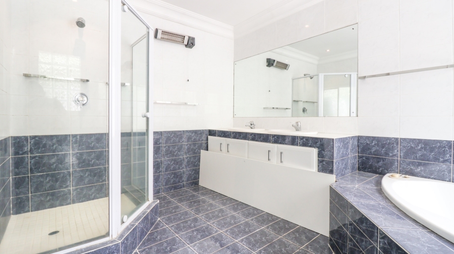 5 Bedroom Property for Sale in Dainfern Golf Estate Gauteng