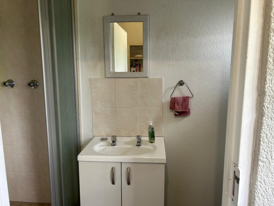 3 Bedroom Property for Sale in Die Hoewes Gauteng