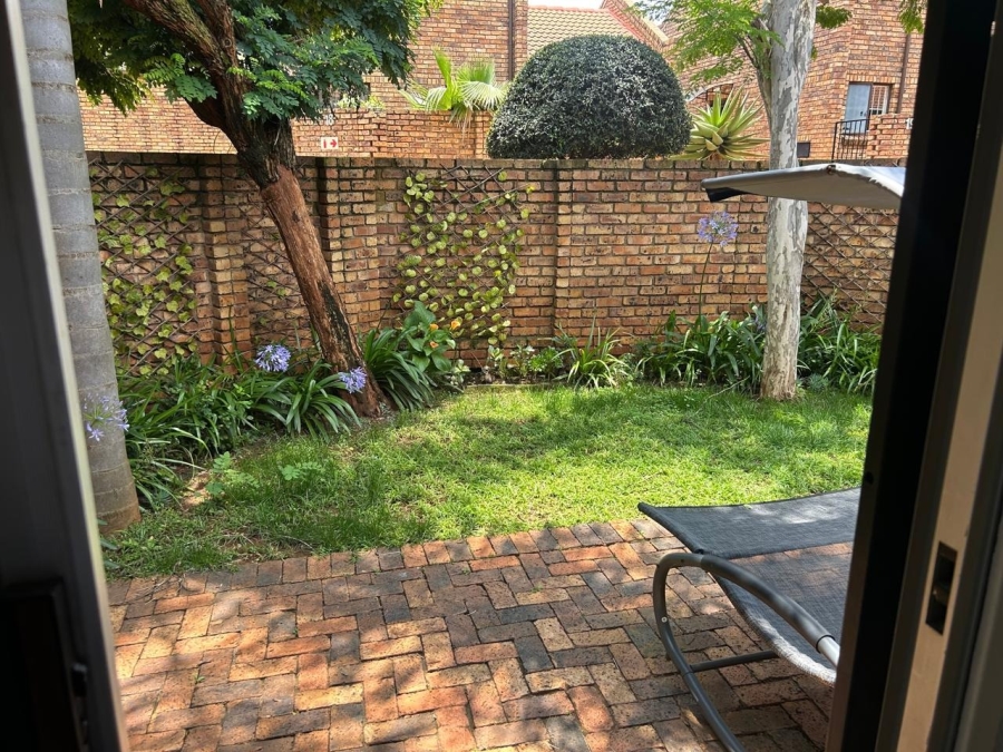 3 Bedroom Property for Sale in Die Hoewes Gauteng
