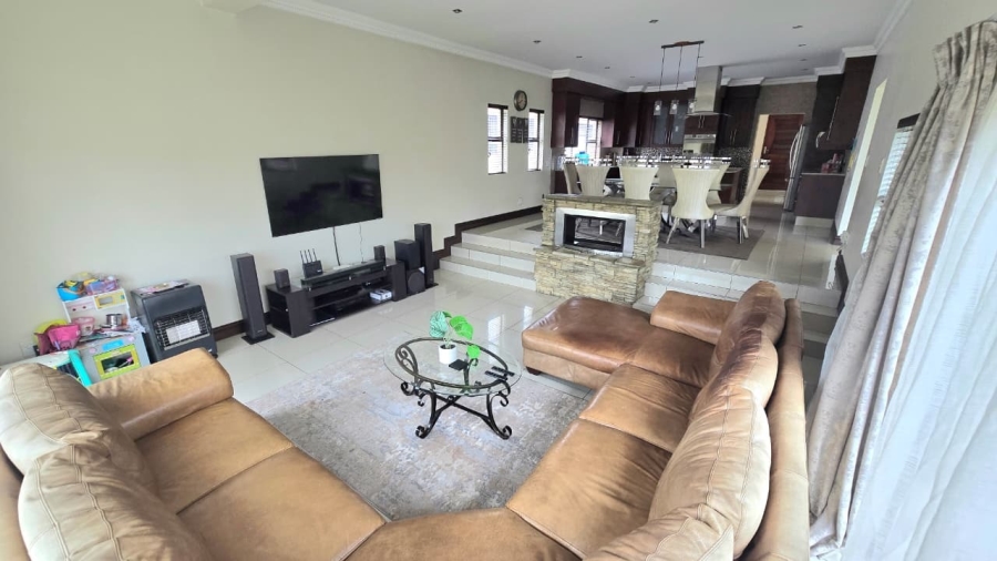 4 Bedroom Property for Sale in Blue Valley Golf Estate Gauteng