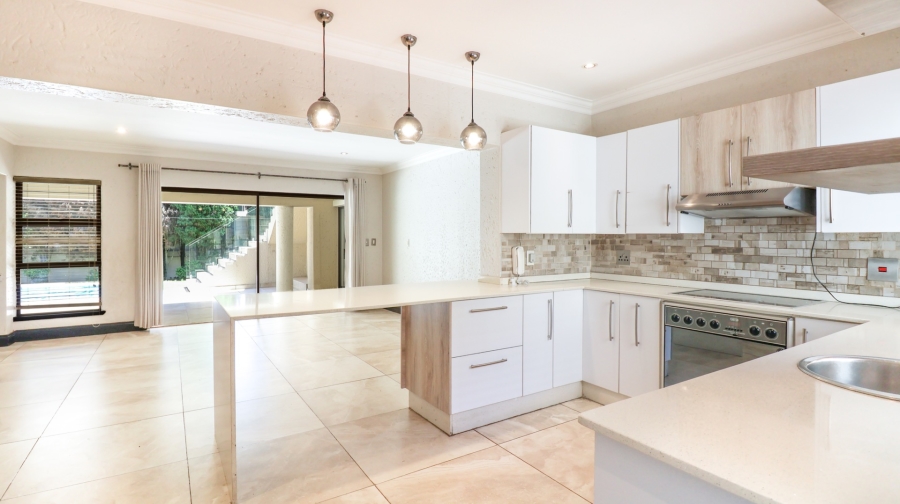 To Let 5 Bedroom Property for Rent in Dainfern Golf Estate Gauteng