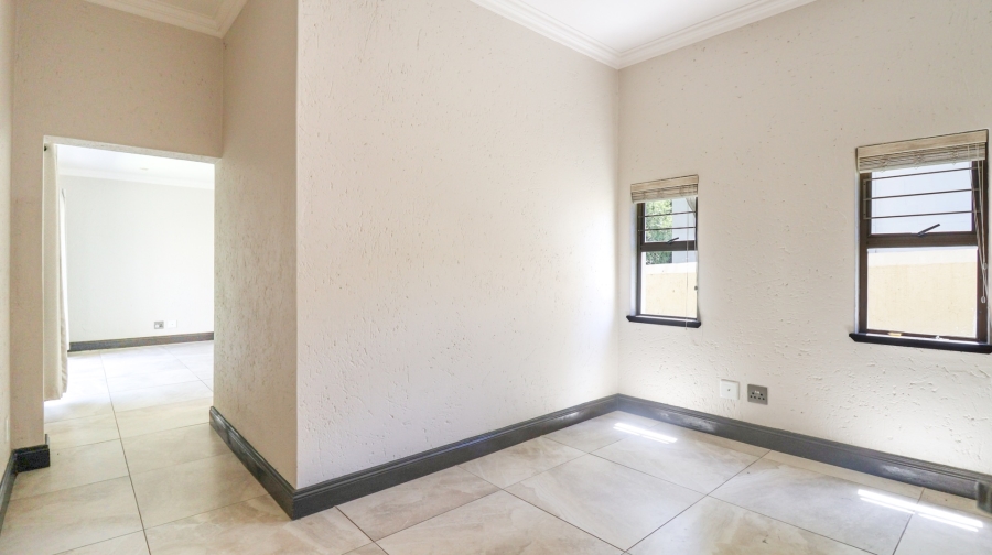 To Let 5 Bedroom Property for Rent in Dainfern Golf Estate Gauteng