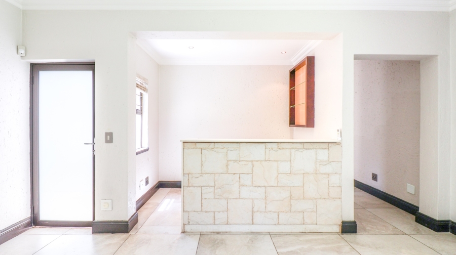 To Let 5 Bedroom Property for Rent in Dainfern Golf Estate Gauteng