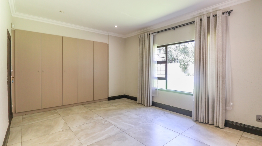 To Let 5 Bedroom Property for Rent in Dainfern Golf Estate Gauteng