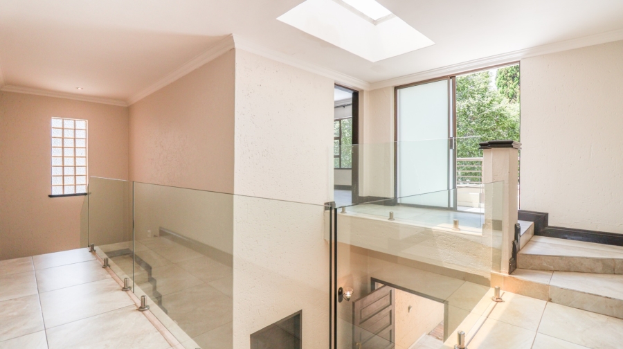 To Let 5 Bedroom Property for Rent in Dainfern Golf Estate Gauteng