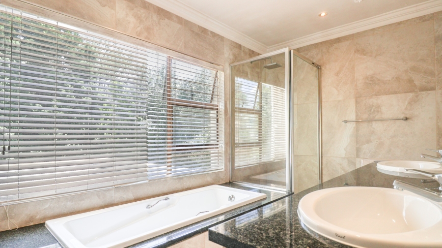 To Let 5 Bedroom Property for Rent in Dainfern Golf Estate Gauteng