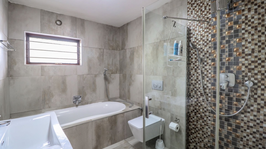 1 Bedroom Property for Sale in Sandown Gauteng