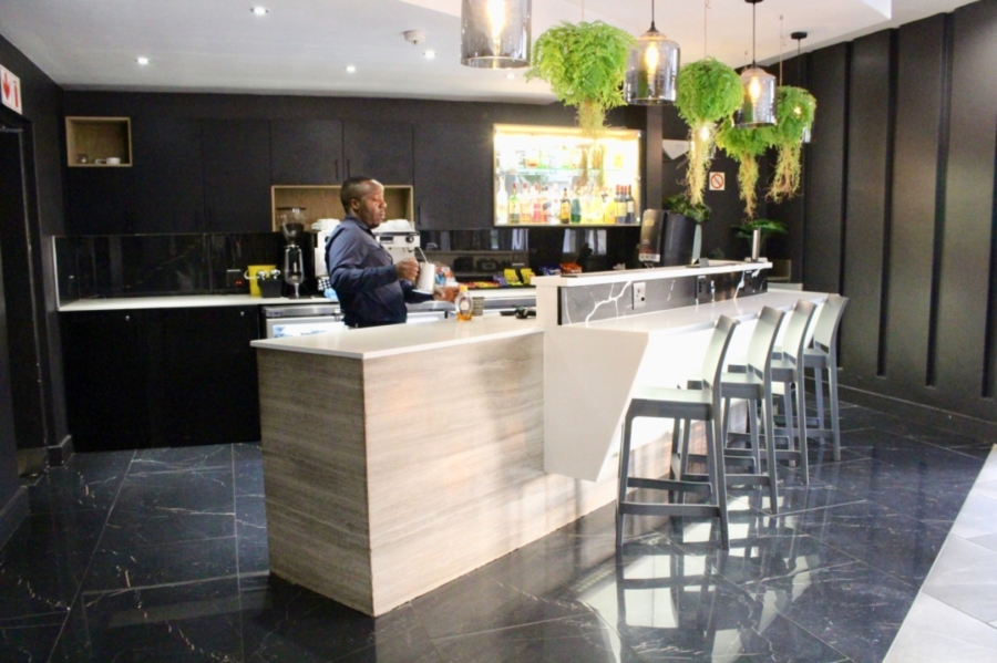 To Let 1 Bedroom Property for Rent in Rosebank Gauteng