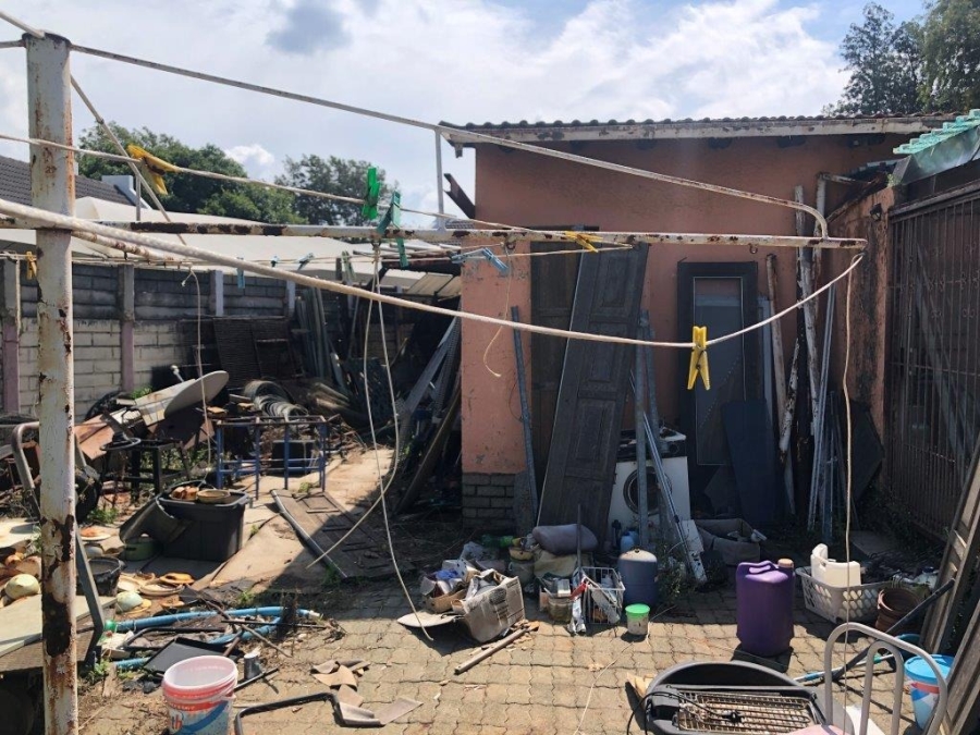 3 Bedroom Property for Sale in Bardene Gauteng