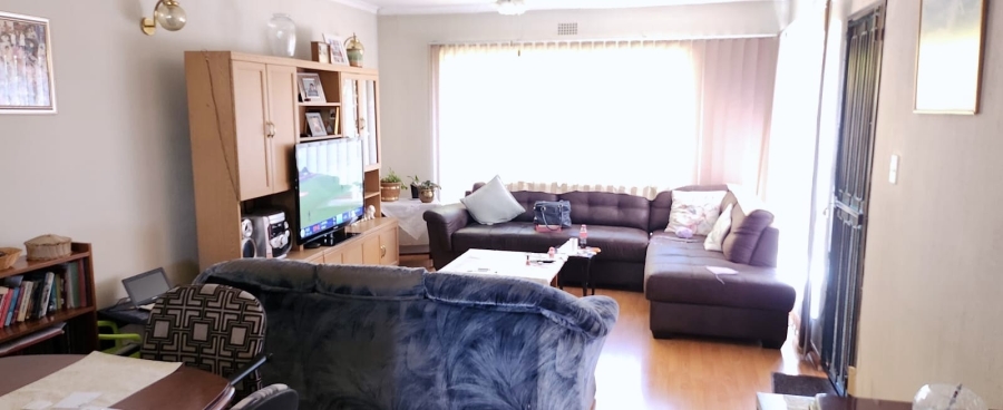 3 Bedroom Property for Sale in Mulbarton Gauteng